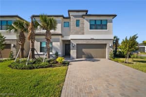 20800 Thistle Leaf Ln, Estero