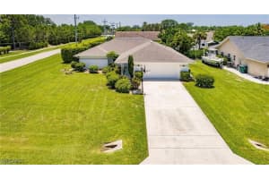 96 Wickliffe Dr, Naples