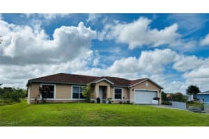 466 Redwing St, Lehigh Acres