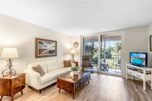 400 Forest Lakes Boulevard, Naples, FL 34105 - MLS#225082866