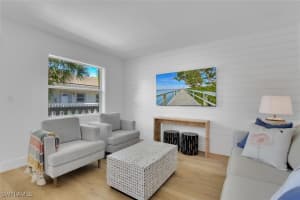 980 7th Avenue, Naples, FL 34102 - MLS#225082879