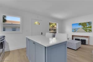 980 7th Avenue, Naples, FL 34102 - MLS#225082879