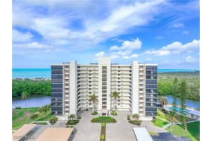 15 Bluebill Avenue, Naples, FL 34108 - MLS#225082886