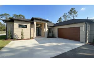 1821 Desoto Blvd N, Naples