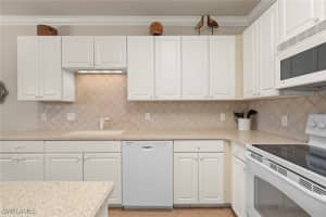 9601 Spanish Moss Way, Bonita Springs, FL 34135 - MLS#225083002