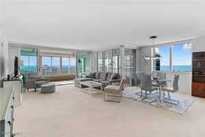 21 Bluebill Avenue, Naples, FL 34108 - MLS#225083054