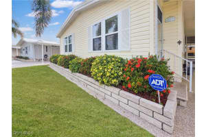 264 Lakeside Drive, North Fort Myers, FL 33903 - MLS#225083068