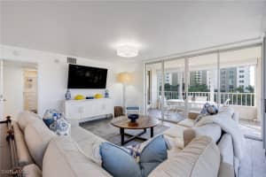 11118 Gulf Shore Drive, Naples, FL 34108 - MLS#225083182