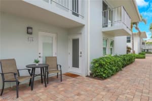 642 12th Avenue, Naples, FL 34102 - MLS#225083189