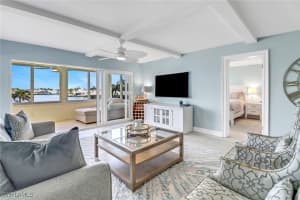 3420 Gulf Shore Blvd N 31 Naples, FL 34103 - Off Market