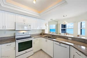 9577 Gulf Shore Drive, Naples, FL 34108 - MLS#225083206