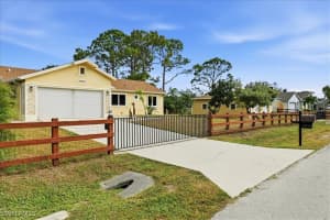 18343 Hawthorne Road, Fort Myers, FL 33967 - MLS#225083212