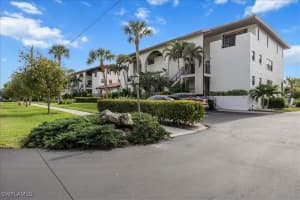 1400 Blue Point Ave 208, Naples