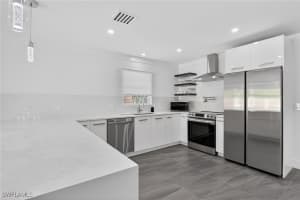 565 110th Avenue, Naples, FL 34108 - MLS#225083225