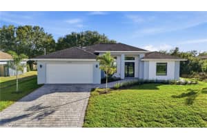 3903 15th Street, Lehigh Acres, FL 33976 - MLS#225083241