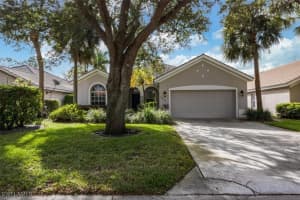 6429 Autumn Woods Blvd, Naples