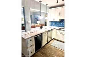 981 8th Terrace, Naples, FL 34102 - MLS#225083315