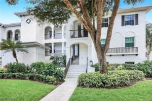 795 Bentwater Cir 204, Naples