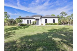 1819 12th Avenue, Naples, FL 34120 - MLS#225083394