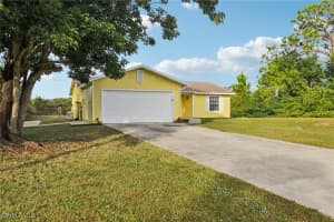 519 Leroy Avenue, Lehigh Acres, FL 33972 - MLS#225083455