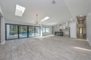 6161 Waxmyrtle Way, Naples, FL 34109 - MLS#225083465