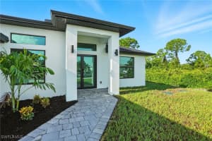 2607 38th Street, Lehigh Acres, FL 33976 - MLS#225083493