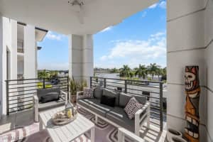 1111 Central Ave 401, Naples