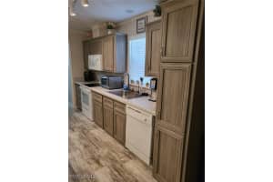 93 Isle Of Saint, Naples