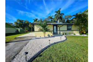 137 Dow Lane, North Fort Myers, FL 33917 - MLS#225083662