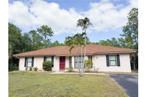 4661 5th Ave Sw, Naples