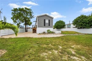 18 Royal Cove Drive, Naples, FL 34110 - MLS#225083749