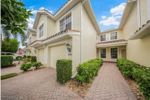 1350 Henley St 1503, Naples