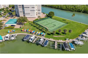 15 Bluebill Avenue, Naples, FL 34108 - MLS#225083795