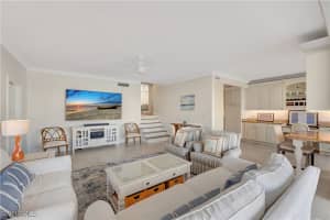 2258 Gulf Shore Boulevard, Naples, FL 34102 - MLS#225083797