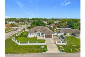 1806 41st St Sw, Naples