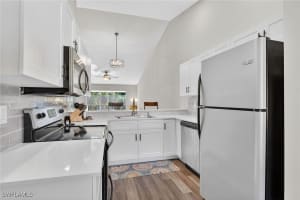 209 Robin Hood Circle, Naples, FL 34104 - MLS#225083859