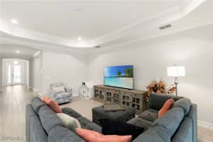 387 Grace Bay Lane, Naples, FL 34114 - MLS#225083940