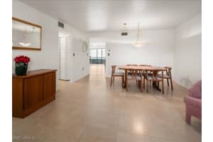 460 Fox Haven Drive, Naples, FL 34104 - MLS#225083977