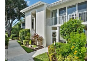 421 Country Hollow Ct D202, Naples