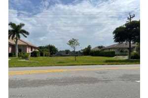 207 Bald Eagle Drive, Marco Island, FL 34145 - MLS#225084069