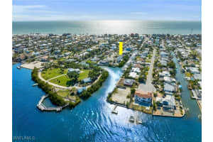 351 Jefferson Court, Fort Myers Beach, FL 33931 - MLS#225084114