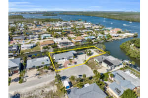 351 Jefferson Court, Fort Myers Beach, FL 33931 - MLS#225084114