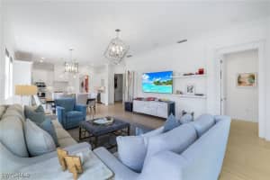 16374 Viansa Way 302, Naples