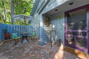 1337 Solana Rd K9, Naples