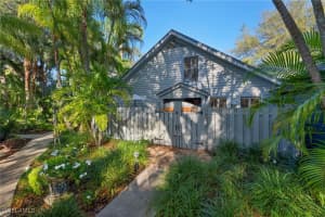 1337 Solana Road, Naples, FL 34103 - MLS#225084155