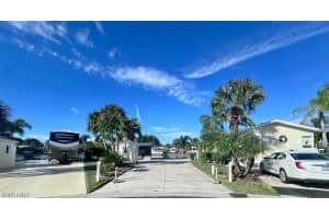 1099 Opal Lake Point, Naples, FL 34114 - MLS#225084297