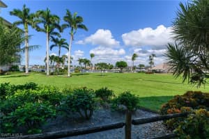 657 Seaview Ct J1, Marco Island