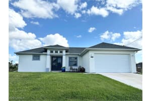 933 Oxford Ave S, Lehigh Acres
