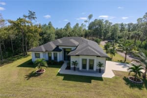 2330 4th Ave Se, Naples