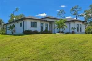 2330 4th Avenue, Naples, FL 34117 - MLS#225084365